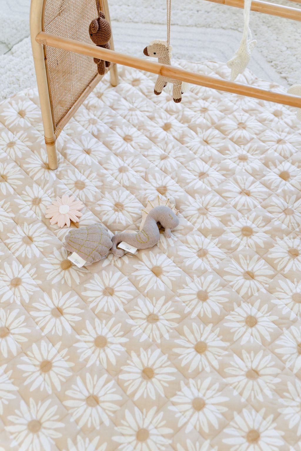 Quilted Linen Playmat - Daisy